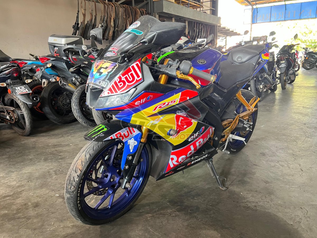 YAMAHA YZF-R15
