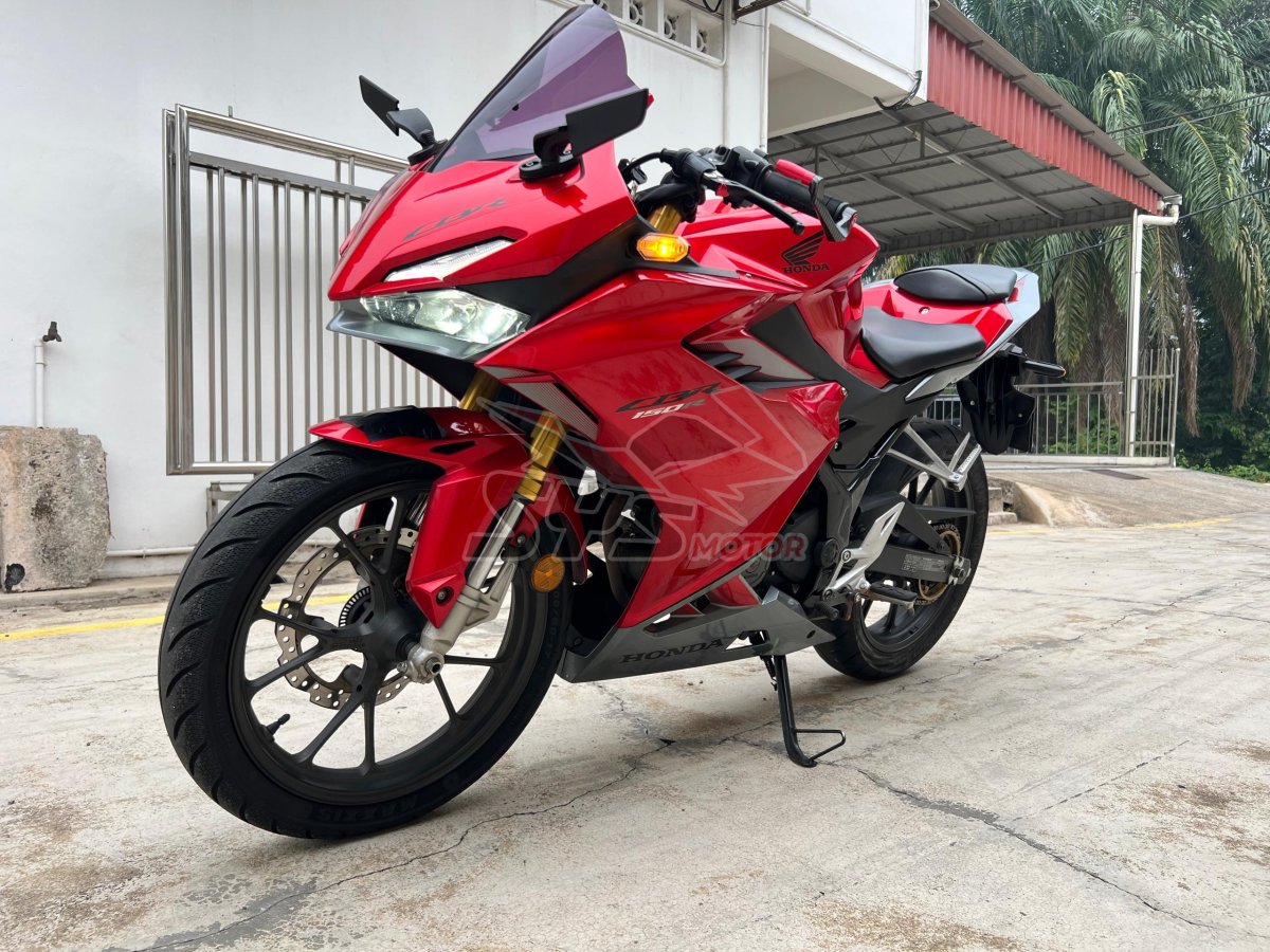 HONDA CBR150R